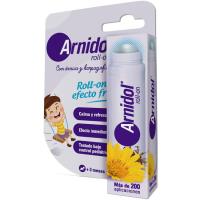 Roll on efecto frío anti golpes y moratones ARNIDOL, tubo 15 ml