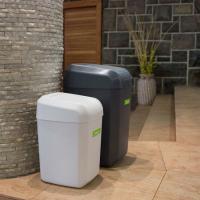 Cubo de basura Troya blanco, tapa basculante, 35x28x53 cm DENOX, 30 litros