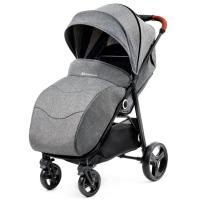 Silla paseo Grande plus gris KINDERKRAFT, 105x57x95 cm Chasis de aluminio, respaldo multiposición, fácil plegado con una sola mano, suspensión en las cuatro ruedas, capota extensible con ventana y cesta portaobjetos. Peso máximo recomendado 22 kg. Homologación Europea EN 1888