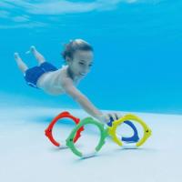 Juego acuático con 4 aros de colores y forma de pez, edad rec:+6 años INTEX