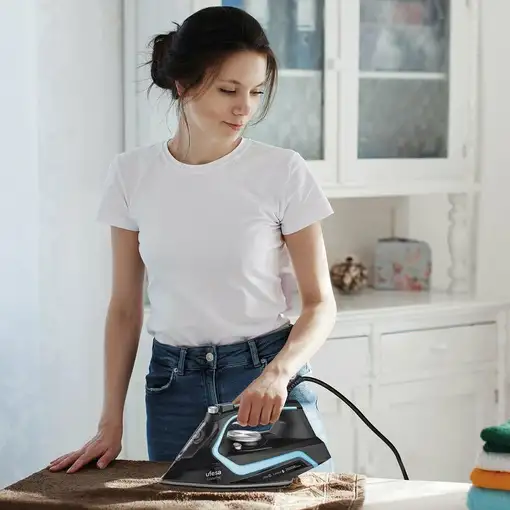 Ufesa PV2600 Plancha vapor-seco Suela de cerámica 2600 W Negro