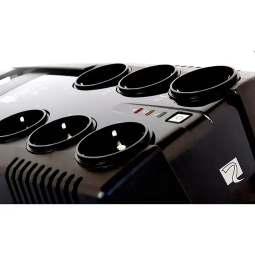 Riello iPlug 800VA sistema de alimentación ininterrumpida (UPS) 0,8 kVA 480 W 8 sa