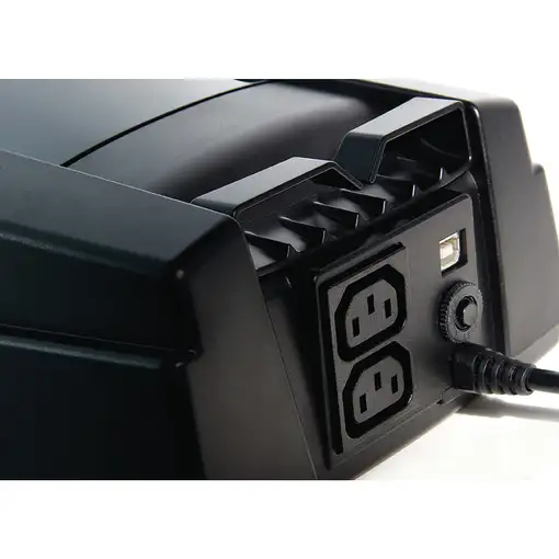 Riello iPlug 800VA sistema de alimentación ininterrumpida (UPS) 0,8 kVA 480 W 8 sa
