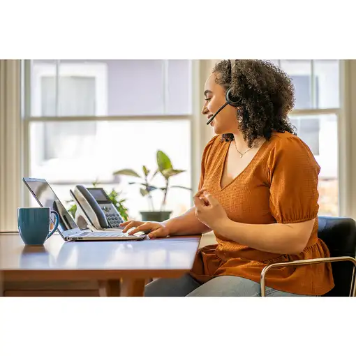 POLY Voyager 4320-M + Cable USB-A a USB-C + Llave BT700