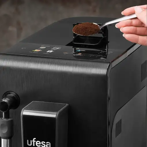 Ufesa Sensazione Totalmente automática Máquina espresso 1,4 L