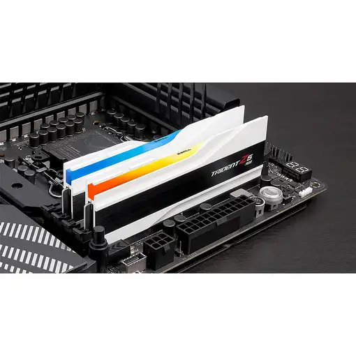 G.Skill Trident Z5 RGB módulo de memoria 32 GB 2 x 16 GB DDR5 6000 MHz