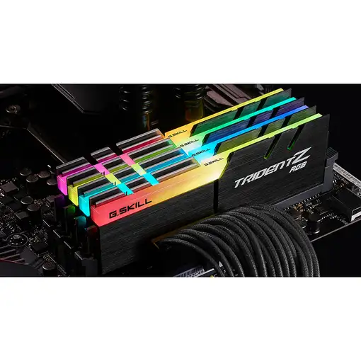G.Skill Trident Z RGB F4-4000C18Q-32GTZRB módulo de memoria 32 GB 4 x 8 GB DDR4 40