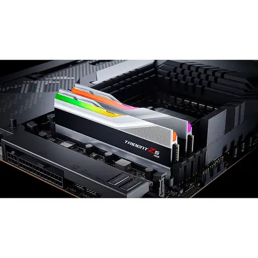 G.Skill Trident Z RGB Z5 / F5-5600J3036D16GX2-TZ5RS módulo de memoria 32 GB 2 x 16