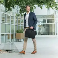 DICOTA Eco Top Traveller BASE 39,6 cm (15.6") Maletín Toploader Negro