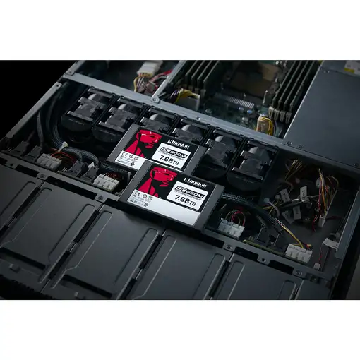 Kingston Technology Disco SSD DC600ME SATA Enterprise (uso mixto) de 2,5” y 7680 G