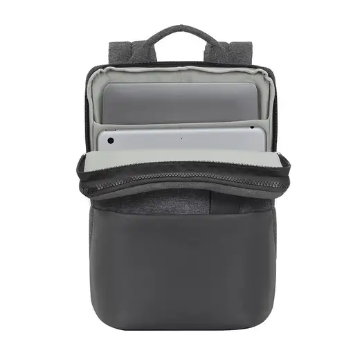 Rivacase 8825 33,8 cm (13.3") Mochila Negro