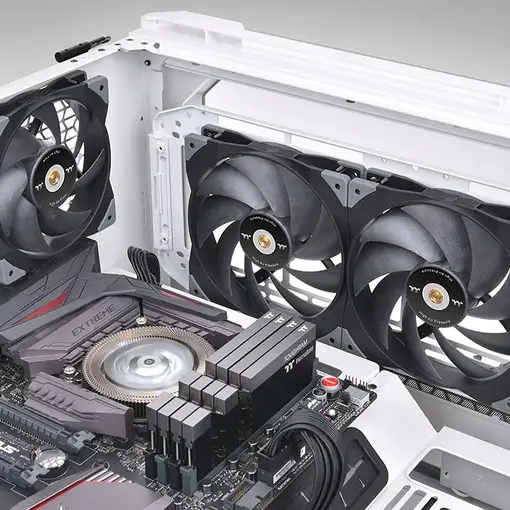Thermaltake SWAFAN GT14 Carcasa del ordenador Ventilador 14 cm Negro 1 pieza(s)