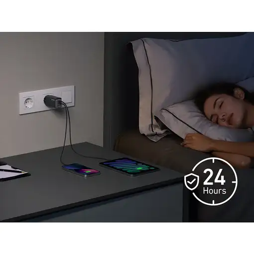 Anker 735 Charger Universal Negro Corriente alterna Carga rápida Interior